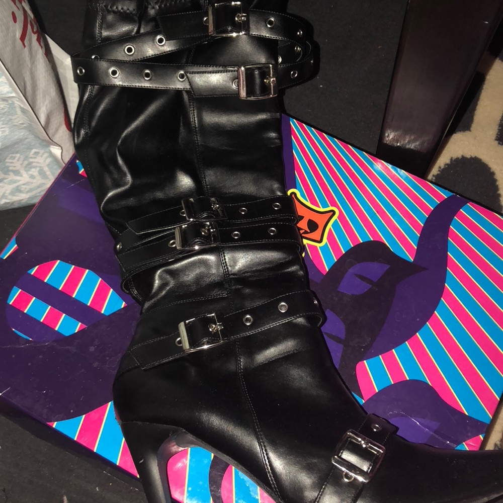 Size 8 boots